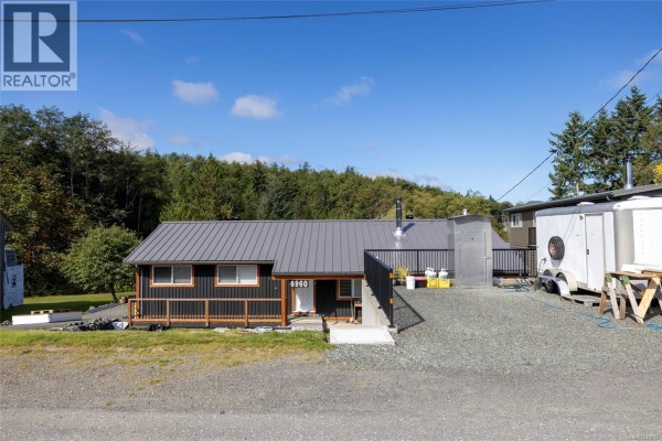 Primary Bedroom - 6960 Quatse Cres, Port Hardy, BC V0N2P0 Photo 2