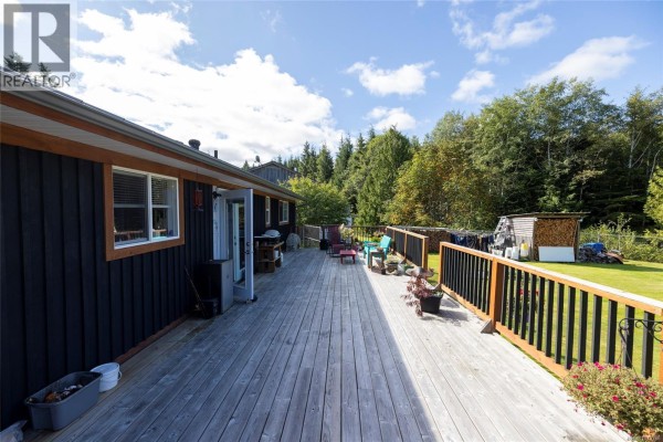 Kitchen - 6960 Quatse Cres, Port Hardy, BC V0N2P0 Photo 5