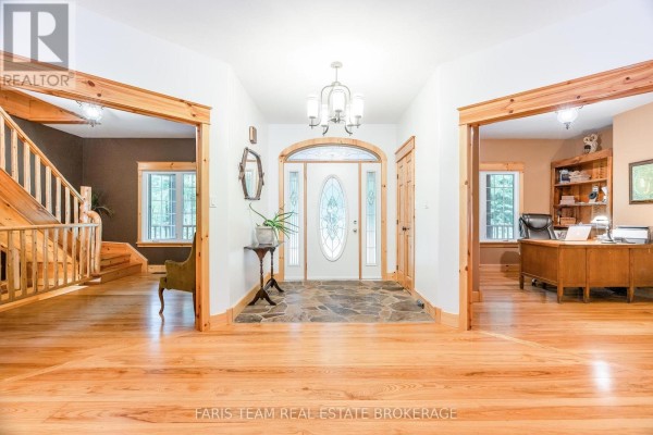 697 Lafontaine Road E, Tiny, ON, photo 3