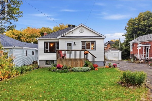 697 Prete Street, Sudbury, ON P3E3X4 Photo 2