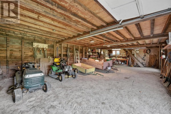 Recreational, Games room - 697 Ridge Road W, Grimsby, ON L3M4E7 Photo 5