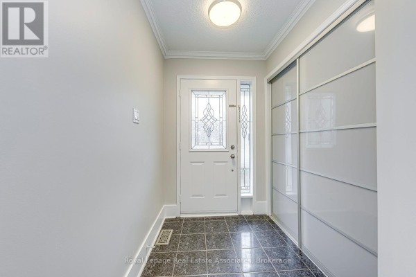 6978 Lisanne Court, Mississauga, ON L5N6Z7 Photo 5
