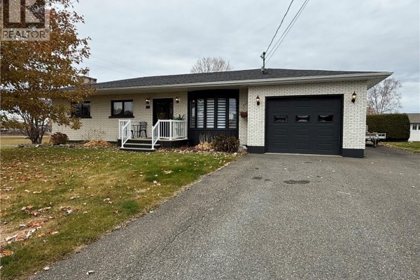 Bedroom - 698 4th Avenue, Grand Sault/grand Falls, NB E3Z1A2 Photo 2
