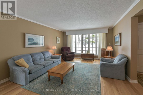 Bedroom 3 - 698 Broadview Avenue, Orillia, ON L3V6P3 Photo 3