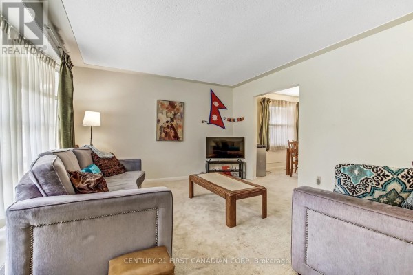 698 Chiddington Avenue, London South, ON N6C2W8 Photo 3