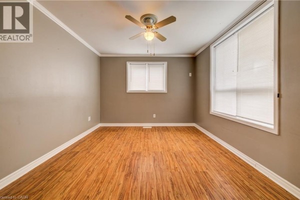 Kitchen - 698 King Street W, Kitchener, ON N2G1E2 Photo 5