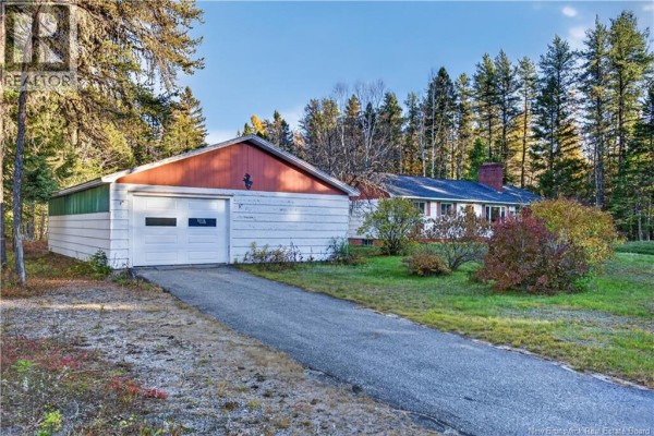 Family room - 698 Northwest Road, Exmoor, NB E9E1L5 Photo 2