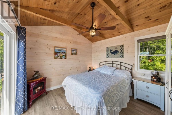 Bedroom 2 - 6980 Island 1810/bone Island, Georgian Bay, ON L0K1E0 Photo 4
