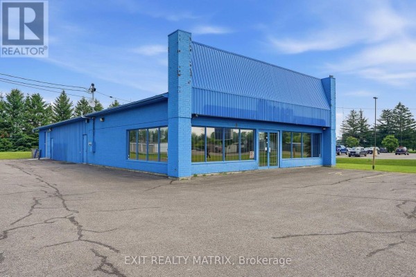 699 Notre Dame Street, Russell, ON, photo 2