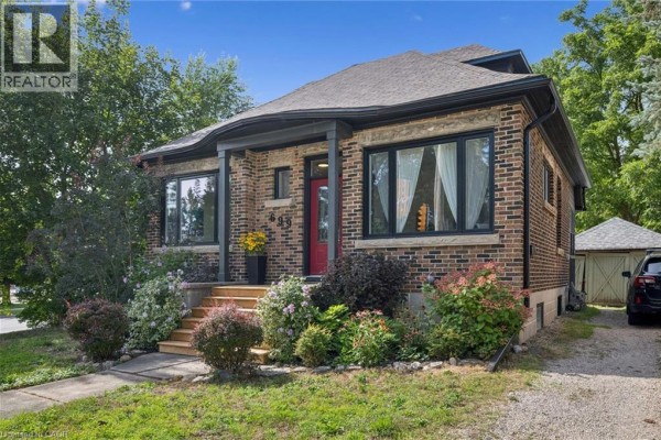 699 St Andrew Street W, Centre Wellington, ON, photo 2