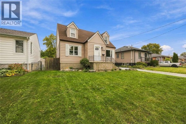 Laundry room - 699 William Avenue, Sarnia, ON N7T7C7 Photo 3