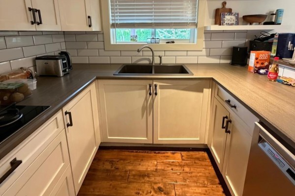 Kitchen - 6992 Centennial Drive, Sardis East Vedder, Chilliwack, BC V2R4C7 Photo 3