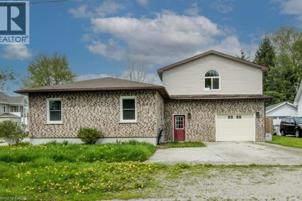 3pc Bathroom - 6998 St. Patrick Street, Dublin, ON N0K1E0 Photo 4