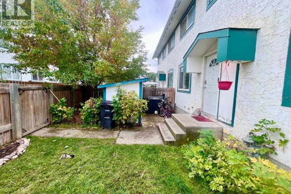 2pc Bathroom - 7, 110 Tamarack Avenue, Hinton, AB T7V1C5 Photo 3