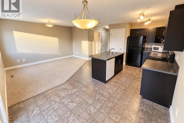 2pc Bathroom - 7, 205 Silkstone Road W, Lethbridge, AB T1J4J9 Photo 4