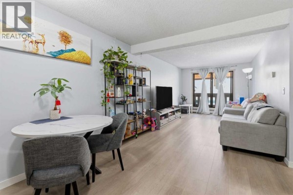 Primary Bedroom - 7, 3911 1 Street Ne, Calgary, AB T2K0X2 Photo 4