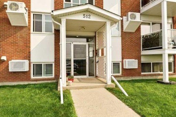 Kitchen - 7, 512 Mccutcheon Drive Nw, Medicine Hat, AB T1A6X7 Photo 4