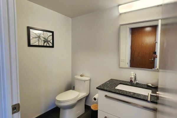 7 - 106 Varna Drive, Toronto, ON M6A0C8 Photo 4