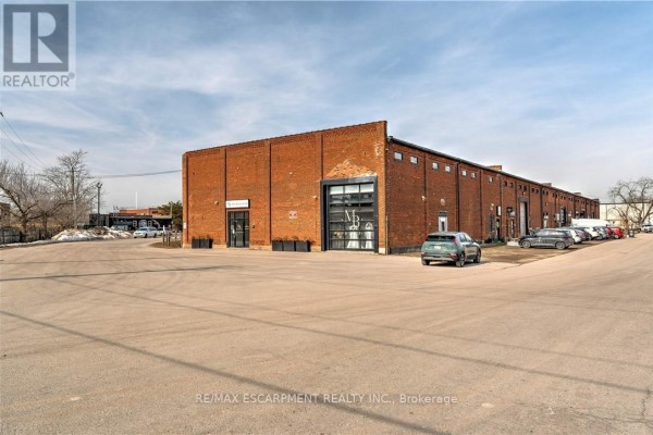 7 - 111 Sherwood Drive, Brantford, ON, photo 2