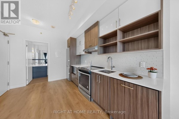 807 - 128 Fairview Mall Drive, Toronto, ON M2J0E8 Photo 4