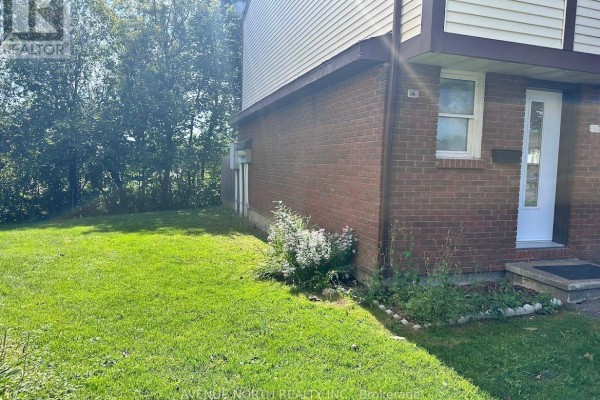7 - 1370 Foxwell Street, Ottawa, ON K1B5J2 Photo 2