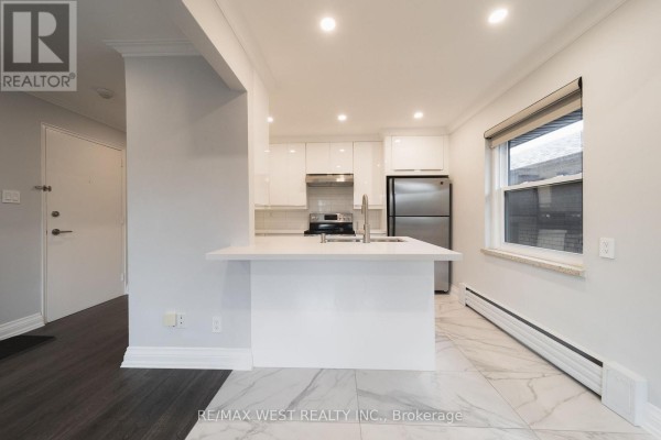 7 - 237 Melrose Street, Toronto, ON M8Y1B8 Photo 2