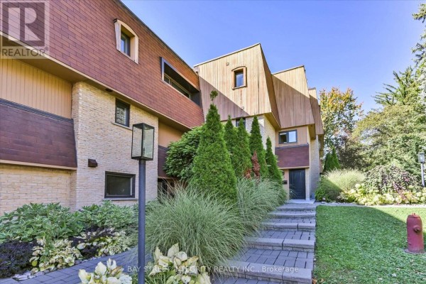 Kitchen - 7 - 250 Erskine Avenue, Toronto, ON M4P1Z4 Photo 3