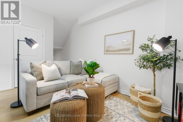 Living room - 7 - 475 Beresford Path, Oshawa, ON L1H0B2 Photo 3