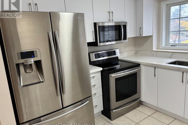 Kitchen - 7 - 50 Strathaven Drive, Mississauga, ON L5R4E7 Photo 3