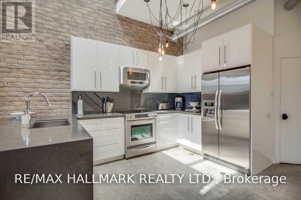 Living room - 7 - 6 Bartlett Avenue, Toronto, ON M6H3E8 Photo 3