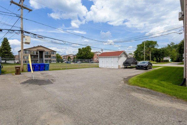 7-11 Rue De Pontbriand, Gatineau, QC J8P7T7 Photo 5