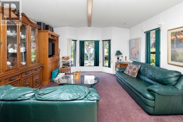 7 1413 Sunshine Coast Highway, Gibsons, BC V0N1V5 Photo 4