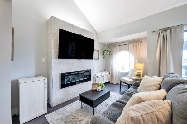 7 20229 Fraser Highway, Langley, BC V3A4E7 Photo 4