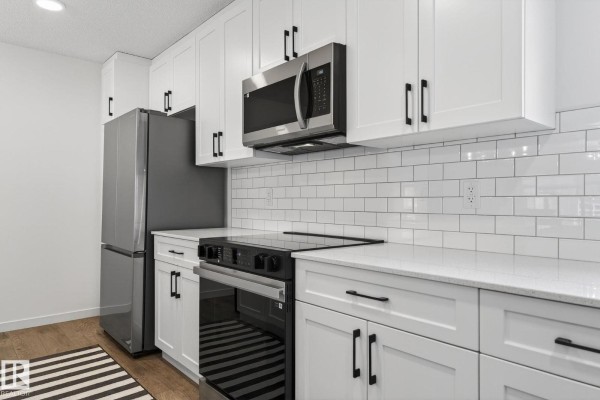 Primary Bedroom - #7 50 Mclaughlin Dr, Spruce Grove, AB T7X0E1 Photo 4