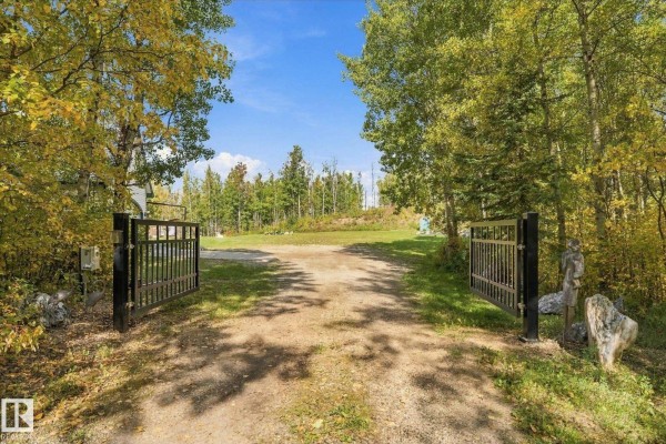 Primary Bedroom - #7 54020 Hghway 779, Rural Parkland County, AB T7Y0A3 Photo 5