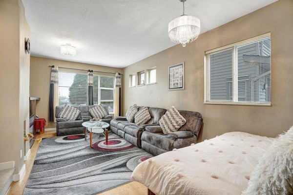 7 6033 168 Street, Surrey, BC V3S3X7 Photo 2
