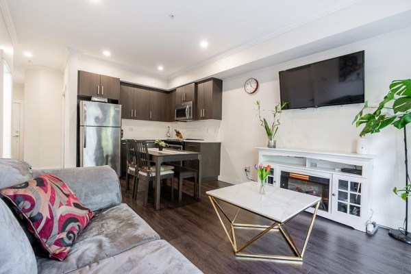 7 7247 140 Street, Surrey, BC V3W1K8 Photo 5