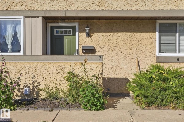 Primary Bedroom - 7 8930 99 Av, Fort Saskatchewan, AB T8L3L1 Photo 4