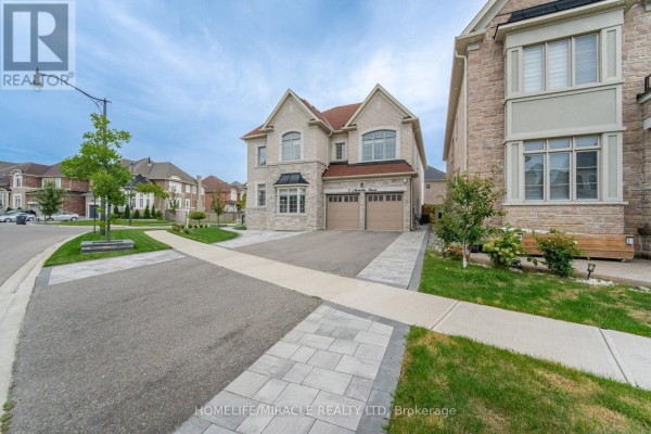 7 Anatolia Street, Brampton, ON L6P4L3 Photo 2