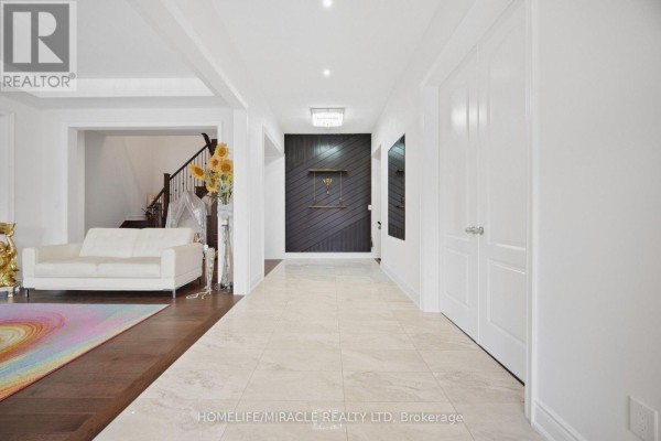 7 Anatolia Street, Brampton, ON L6P4L3 Photo 4