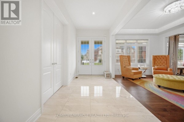 7 Anatolia Street, Brampton, ON L6P4L3 Photo 5