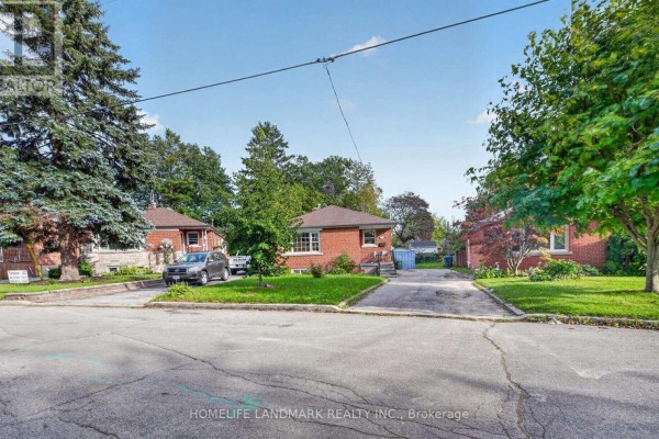 7 Baudina Crescent, Toronto, ON, photo 2