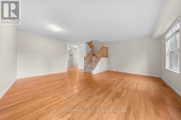 Primary Bedroom - 7 Bellflower Private, Ottawa, ON K1T3Z8 Photo 5