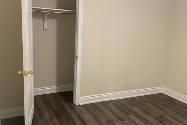 Laundry room - Basement Room - 7 Blackstone River Drive, Brampton, ON L6R3V5 Photo 4