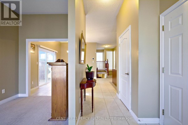 Primary Bedroom - 7 Bridlewood Boulevard, Whitby, ON L1R3C7 Photo 4