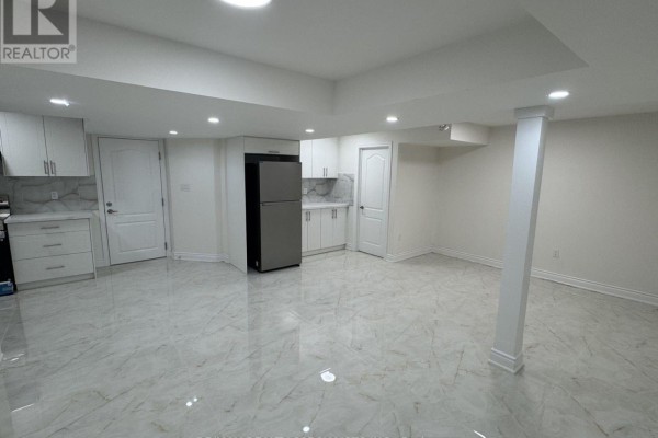 7 Buttonwood (basement) Road, Brampton, ON L6P4J9 Photo 2