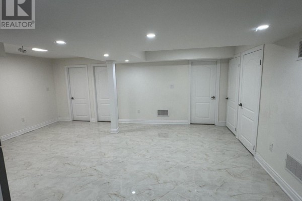 7 Buttonwood (basement) Road, Brampton, ON L6P4J9 Photo 3