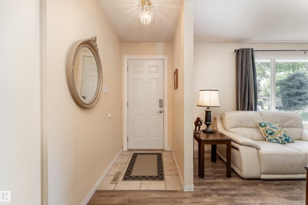 7 Camelot Cr, Leduc, AB, photo 2