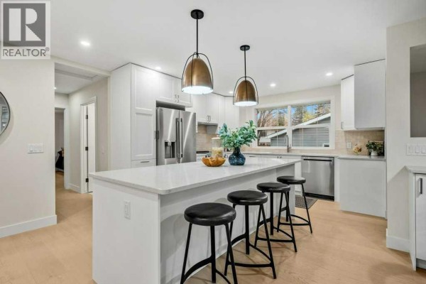 Dining room - 7 Canna Bay Sw, Calgary, AB T2W1P2 Photo 5