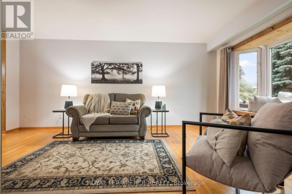 7 Cardwell Street, Orangeville, ON, photo 3